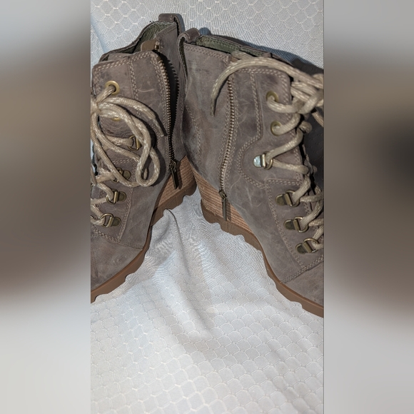 Sorel Joan Uptown Waterproof Wedge Bootie Size 7 NL3950-297 Used - Picture 2 of 5